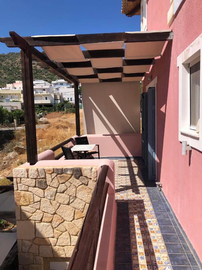 Pink House Apartment Palaiochora Bagian luar foto